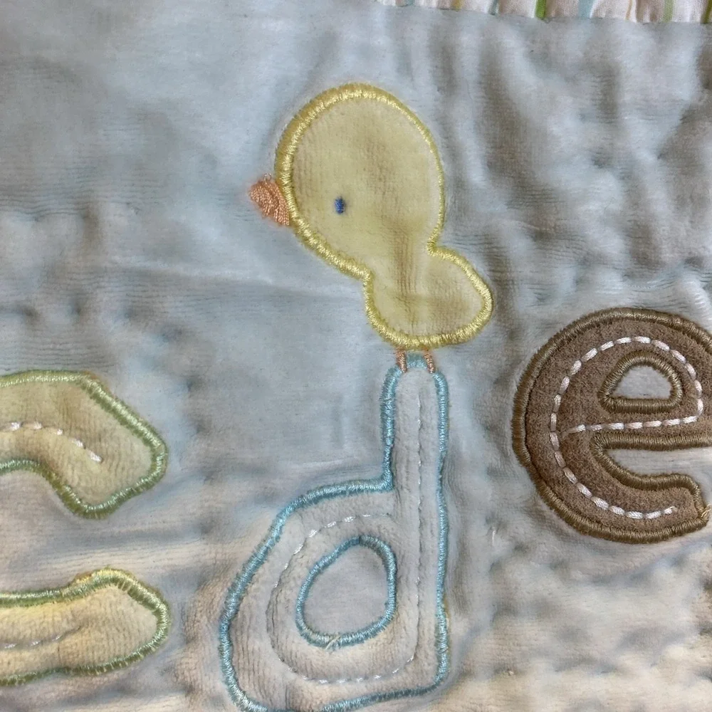 CARTER'S JUST ONE YEAR Alphabet Animals Design Quilted‎ Baby Blanket 40